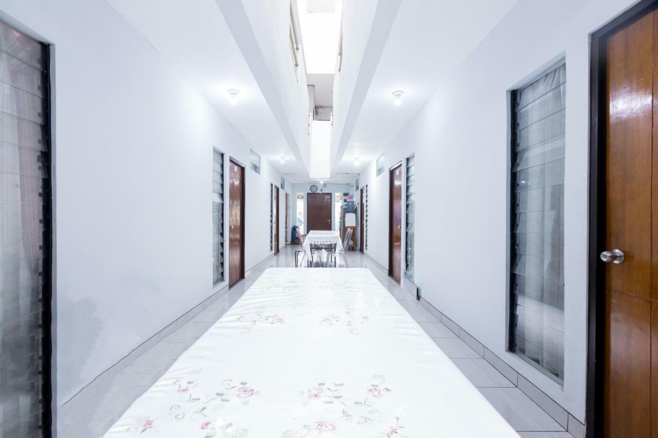 Hotel Super Oyo 1516 Cemara Gading Syariah Bogor Exterior foto